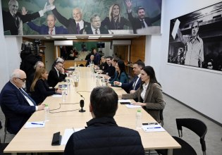 ΠΑΣΟΚ: «Μάχη» διαρροών μετά τη συνεδρίαση της ΚΟΕΣ