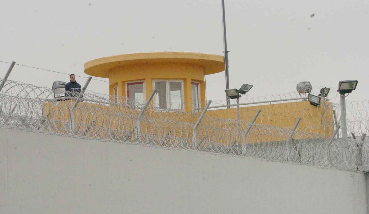 Ερωτήματα και… κενά στην έρευνα για τη δολοφονία ισοβίτη στις φυλακές Δομοκού