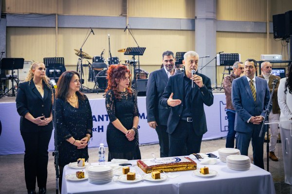 Ο Δήμαρχος Πειραιά Γιάννης Μώραλης στην ετήσια εκδήλωση της Ένωσης Απανταχού Μανιατών