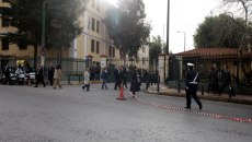 Συνελήφθη ζευγάρι με μαχαίρια στα δικαστήρια Ευελπίδων