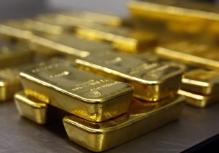 Χρυσός: Συνεχίζει για τρίτη ημέρα την ανοδική πορεία του – Προβλέψεις ότι θα φτάσει στα 6.000 δολάρια