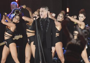 Τρεις δεκαετίες μετά η διαμάχη συνεχίζεται: Ποιος έγραψε τελικά το Angels του Ρόμπι Γουίλιαμς;