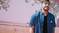 Άκης Πετρετζίκης: Σοβαρό ατύχημα για τον γνωστό σεφ – «Ο πόνος είναι αφόρητος»