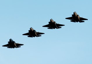 Βρετανία: Στέλνει F-35 στην Κύπρο εν μέσω έντασης ΗΠΑ – Ιράν