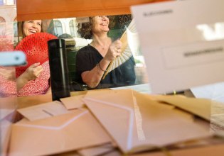 Ισπανία: Νέα πανωλεθρία για τους Σοσιαλιστές του Σάντσεθ σε τοπικές εκλογές – Μεγάλη αύξηση για την Ακροδεξιά