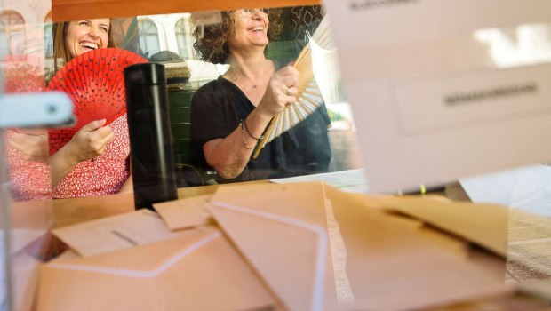 Ισπανία: Νέα πανωλεθρία για τους Σοσιαλιστές του Σάντσεθ σε τοπικές εκλογές – Μεγάλη αύξηση για την Ακροδεξιά