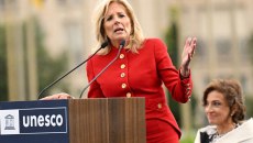 Συνελήφθη ο πρώην σύζυγος της Τζιλ Μπάιντεν – Κατηγορείται για τον φόνο της γυναίκας του