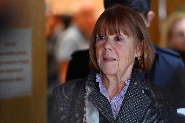 «Θέλω να μάθω τι έκανε στην κόρη μας»: Η Ζιζέλ Πελικό σχεδιάζει να συναντήσει τον πρώην σύζυγό της στη φυλακή