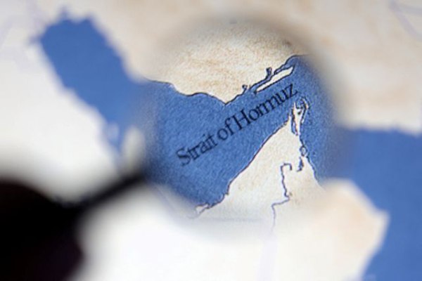 Σε αυξημένη επιφυλακή τα ελληνικά πλοία που πλέουν στα Στενά του Ορμούζ – Το σήμα από το υπουργείο Ναυτιλίας