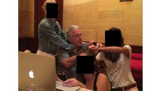 Τα θύματα μιλούν για τις κτηνωδίες Έπσταϊν εδώ και δεκαετίες – Και ακόμα και τώρα εξακολουθούν να αγνοούνται