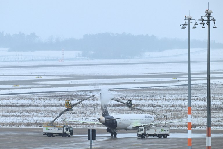 Γερμανία: Το αεροδρόμιο του Βερολίνου παραμένει κλειστό λόγω μαύρου πάγου