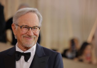 Ο Στίβεν Σπίλμπεργκ έγραψε ιστορία στα Grammy και έγινε μέλος του κλειστού κλαμπ EGOT