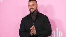 «Ξέρω πόσο βαρύ είναι»: Ο Ρίκι Μάρτιν συγκινήθηκε με τη δήλωση του Bad Bunny στα Grammy υπέρ των μεταναστών