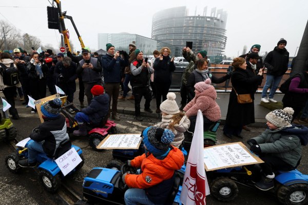 Ο ΣΥΡΙΖΑ καταψήφισε τη «ρήτρα διασφάλισης» της Συμφωνίας ΕΕ-Mercosur – «Νέο ‘όχι’ σε προσχηματικές και ανεφάρμοστες προβλέψεις»