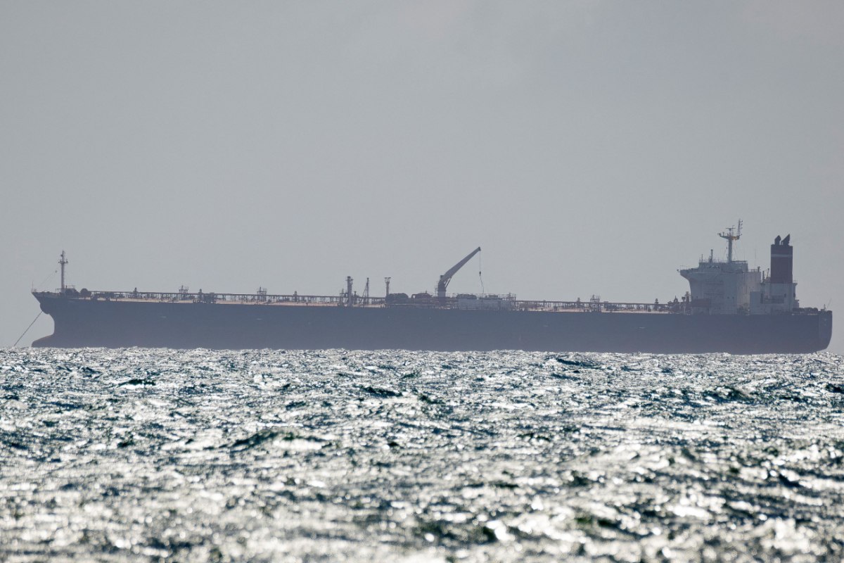 Ιράν: Οι Φρουροί της Επανάστασης προσέγγισαν για νηοψία αμερικανικό δεξαμενόπλοιο – Συνεχίζει την πορεία του