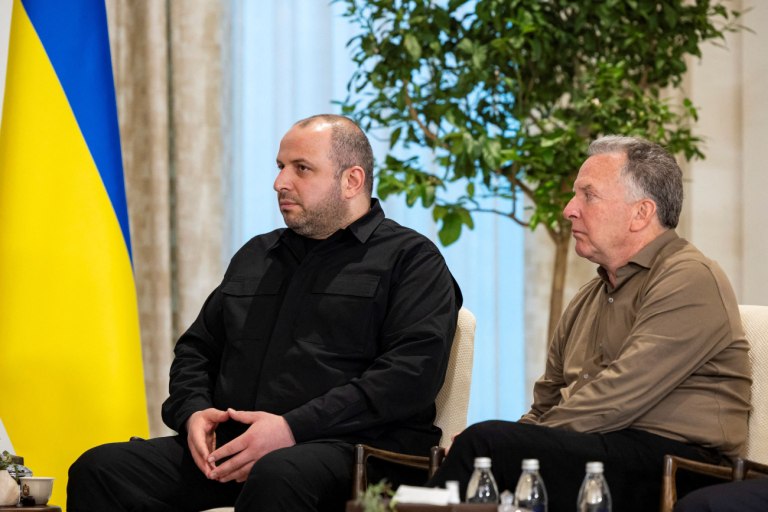 Ουκρανία: Νέος γύρος συνομιλιών Μόσχας, Κιέβου και Ουάσινγκτον στο Αμπού Ντάμπι για τον τερματισμό του πολέμου