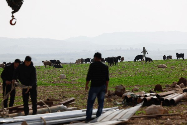 De facto προσάρτηση: Νέα ισραηλινά μέτρα ενισχύουν τον έλεγχο και τους παράνομους εποικισμούς στη Δυτική Όχθη