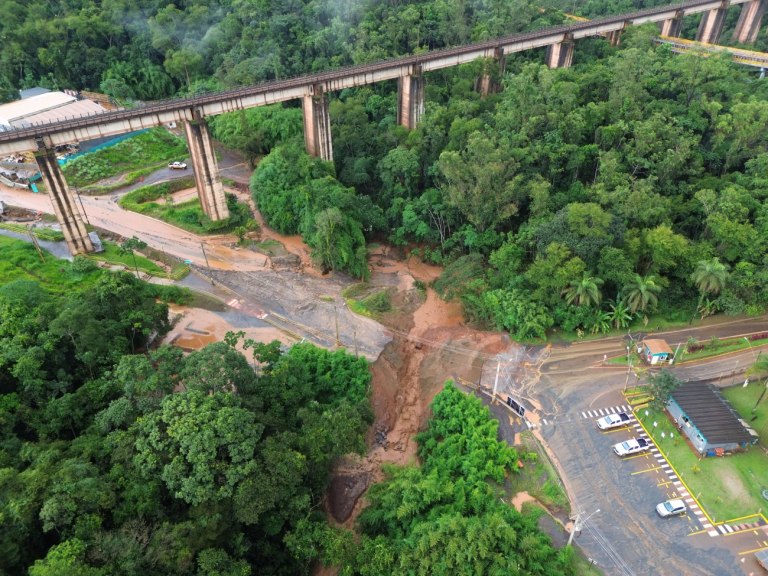 Βραζιλία: Τουλάχιστον 22 άνθρωποι έχασαν τη ζωή τους από τις καταρρακτώδεις βροχές