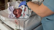 Γεννήσεις εκτός γάμου: Ο παγκόσμιος χάρτης μιας σιωπηρής κοινωνικής επανάστασης