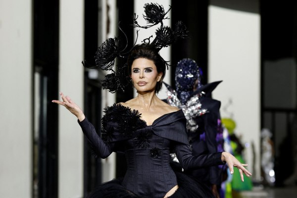 Η ζωή μου είχε γίνει κόλαση: Αυτός είναι ο χειρότερος νταής του Χόλιγουντ σύμφωνα με τη Λίζα Ρίνα