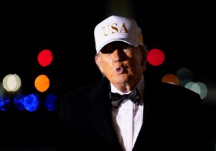 Ο Τραμπ λέει ότι το Ιράν «διαπραγματεύεται σοβαρά» καθώς αρνείται να πει εάν οι ΗΠΑ θα επιτεθούν