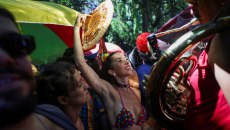 Πώς το διάσημο καρναβάλι του Ρίο ντε Τζανέιρο έβαλε τον άνθρωπο στο κέντρο μιας άνισης και βίαιης πόλης