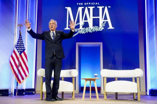 Ρόμπερτ Φ. Κένεντι Τζούνιορ: «Δεν φοβάμαι τα μικρόβια… Συνήθιζα να σνιφάρω κοκαΐνη από καθίσματα τουαλέτας»