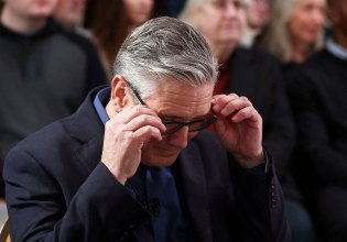 Σκάνδαλο Έπσταϊν: Παραιτήθηκε στενός συνεργάτης του Στάρμερ, ως υπεύθυνος για τον διορισμό του Μάντελσον