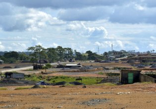 Ινδία: Τουλάχιστον 16 νεκροί και πολλοί αγνοούμενοι από έκρηξη σε παράνομο ανθρακωρυχείο