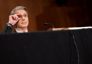 Μπέσεντ κατά Κινέζων traders για τα σκαμπανεβάσματα του χρυσού