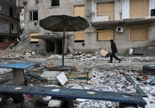 Ουκρανία: Επιβάλλει κυρώσεις σε ξένους προμηθευτές εξαρτημάτων για ρωσικούς πυραύλους