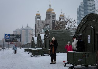 Ουκρανία: Χωρίς θέρμανση έχει μείνει το 30% των σχολείων του Κιέβου μετά από τα ρωσικά πλήγματα