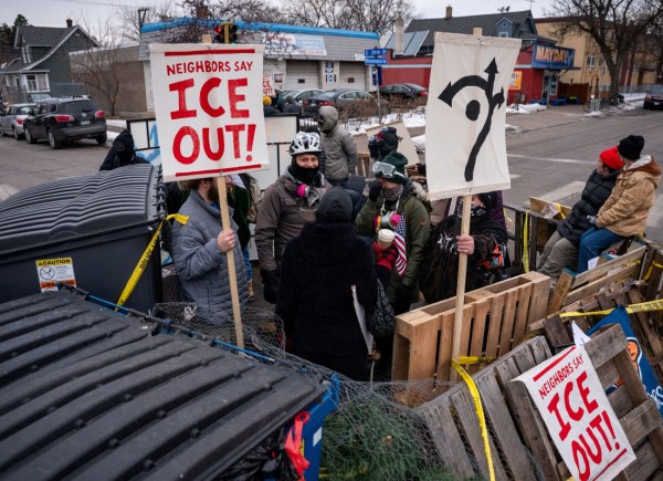 Πράκτορες της ICE φέρονται να ψευδόρκησαν μετά τον πυροβολισμό μετανάστη από τη Βενεζουέλα στο πόδι