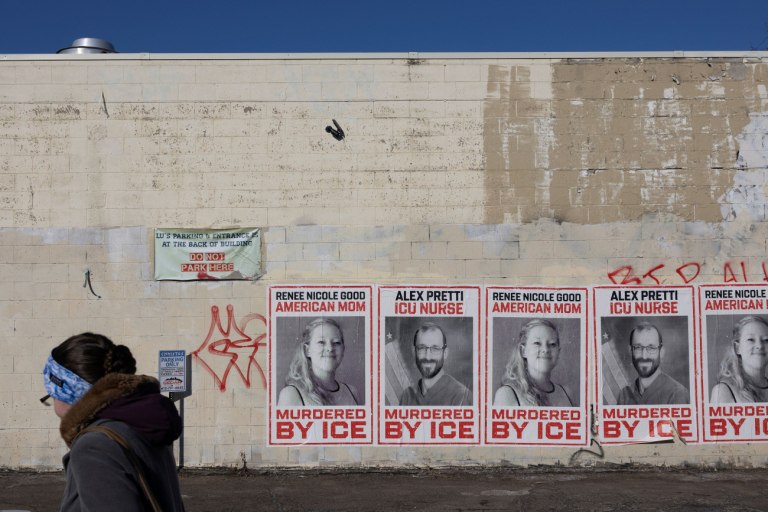 Ο «τσάρος των συνόρων» του Τραμπ ανακοινώνει την απόσυρση της ICE από την Μινεσότα