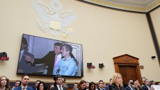 Σάλος στις ΗΠΑ για τα αρχεία Έπσταϊν: Κατηγορίες κατά της Παμ Μπόντι για συγκάλυψη και πολιτική παρέμβαση