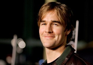 Αθώος, ευγενικός, γεμάτος φως: Η πρώτη σύζυγος του Τζέιμς Βαν Ντερ Μπικ «έσπασε» τη σιωπή της για τον θάνατό του