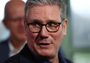 Φυλλορροεί η κυβέρνηση Στάρμερ – Παραιτήθηκε και ο γενικός γραμματέας