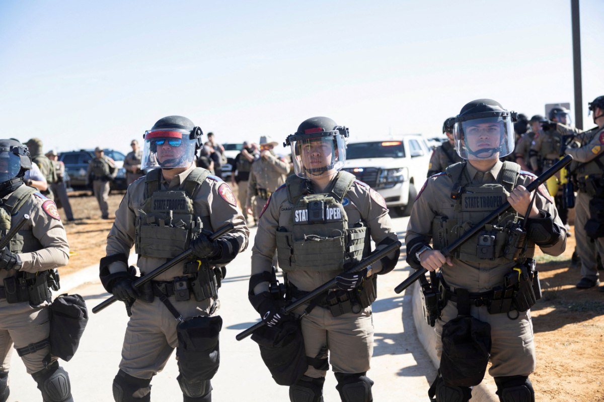 ICE: Ετοιμάζει «χρυσά» κέντρα κράτησης σε όλες τις ΗΠΑ