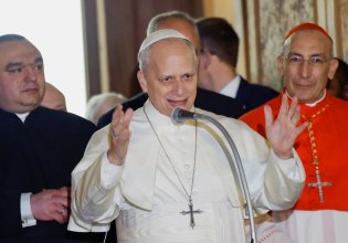 Ιταλία: Έκκληση στον Πάπα απευθύνει η μητέρα του παιδιού στο οποίο μεταμοσχεύθηκε κατεστραμμένη καρδιά