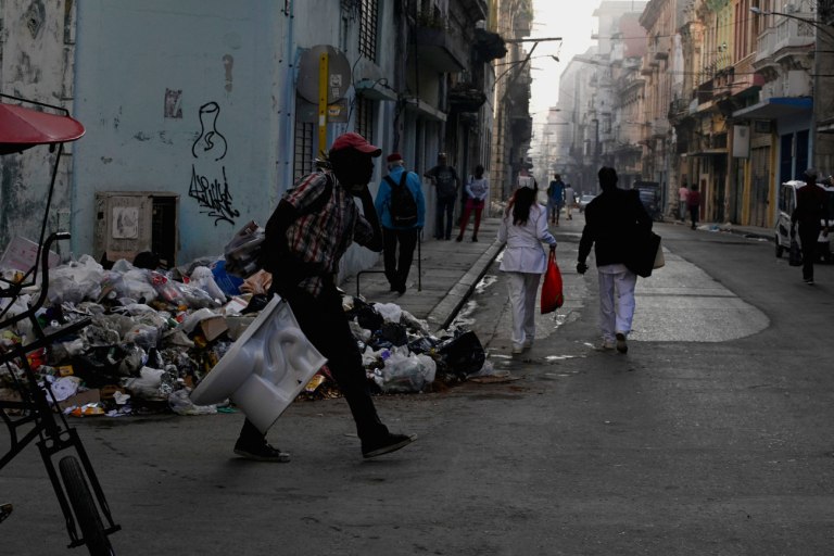 Κούβα: Η αμερικάνικη τανάλια στραγγαλίζει το νησί – Χωρίς φαγητό, καύσιμα και τουρίστες