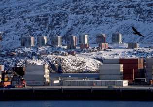 Γροιλανδία: Ο Τραμπ λέει ότι θα στείλει… πλωτό νοσοκομείο – «Δεν το χρειαζόμαστε» απαντά η Δανία