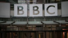BBC: Διατάσσει ταχεία έρευνα για τις ρατσιστικές προσβολές κατά τη μετάδοση των βραβείων BAFTA