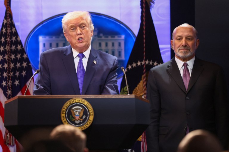 Ο Τραμπ ανακοίνωσε νέο παγκόσμιο δασμό 10%, παραμένουν σε ισχύ οι προηγούμενοι – Επίθεση στους δικαστές