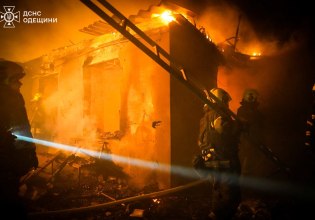 Ουκρανία: Ρωσικά drones χτύπησαν σπίτια και σχολείο στην Οδησσό κατά τη διάρκεια της νύχτας