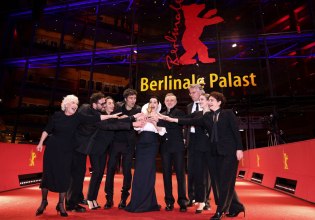 76ο Φεστιβάλ Βερολίνου: Χρυσή Αρκτος στα «Κίτρινα Γράμματα» του Ιλκέρ Τσατάκ