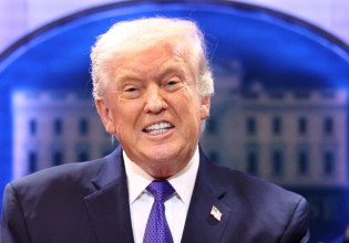 Τραμπ: Νέα επίθεση για «τη γελοία, ηλίθια και πολύ πολωτική…» απόφαση του Ανώτατου Δικαστηρίου