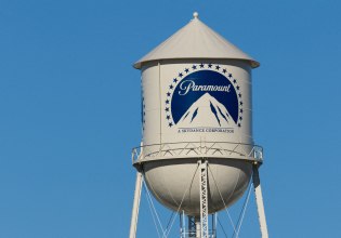 Σταυροδρόμι για τη Warner Bros. Discovery: Νέα πρόταση από την Paramount Skydance