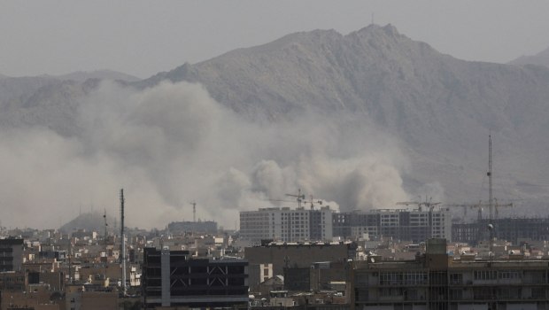 ΗΠΑ και Ισραήλ κήρυξαν πόλεμο στο Ιράν με ορίζοντα την «αλλαγή καθεστώτος»