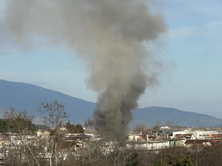 Τραγωδία στη Λάρισα – Νεκρή ηλικιωμένη από φωτιά σε διαμέρισμα