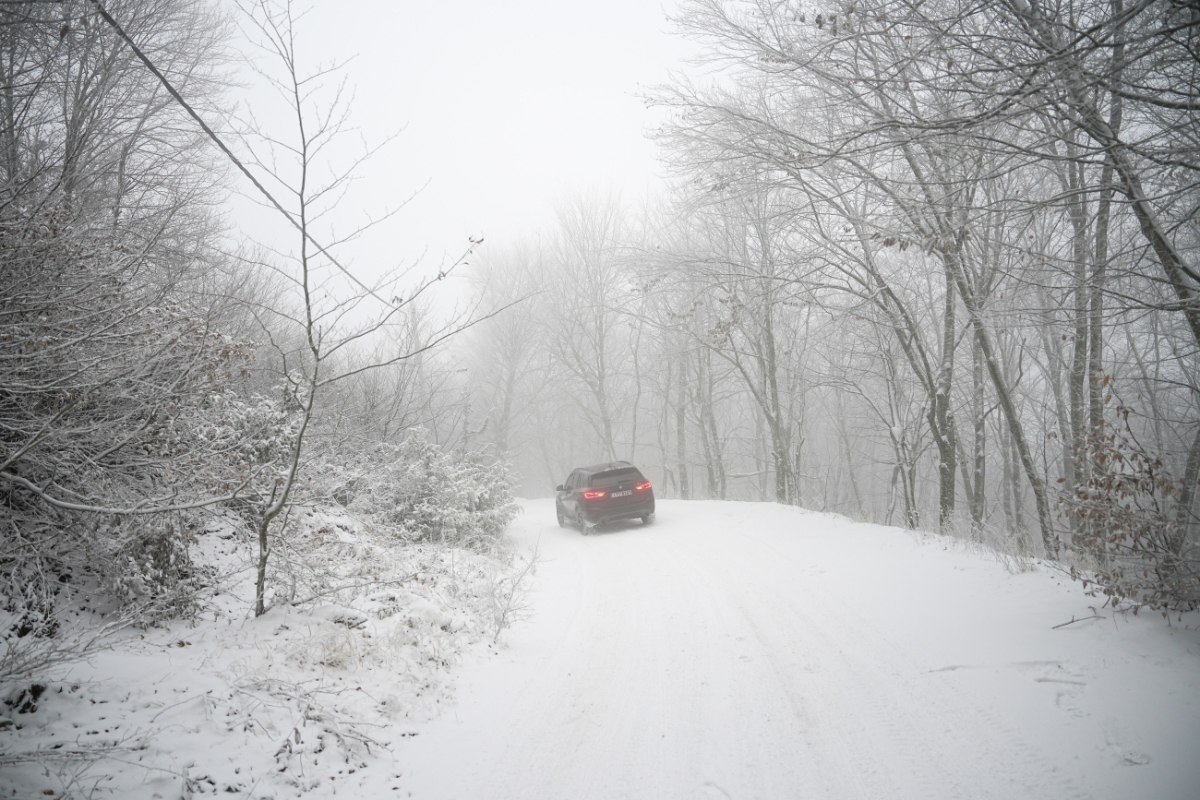 Κακοκαιρία: Πού χρειάζονται αλυσίδες στην Κ. Μακεδονία – Πού διακόπηκε η κυκλοφορία λόγω συγκέντρωσης υδάτων